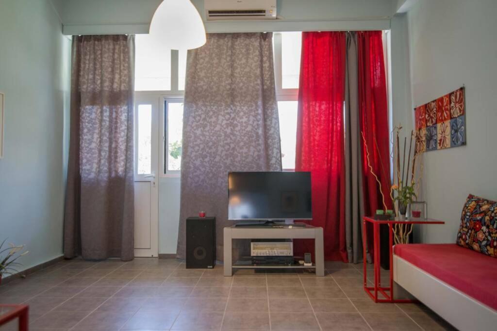 Ανακαινισμενη Μονοκατοικια 125 Τμ Στο Κεντρο Με Κηπο Villa Meszolóngi Kültér fotó