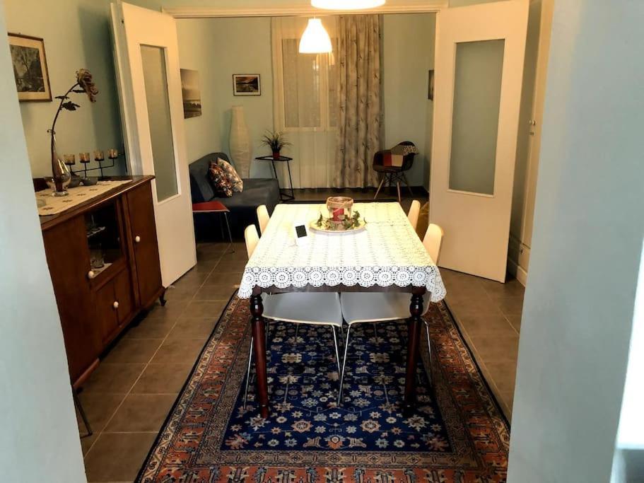 Ανακαινισμενη Μονοκατοικια 125 Τμ Στο Κεντρο Με Κηπο Villa Meszolóngi Kültér fotó